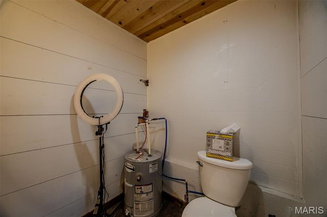 22198 Glencastle Lane, Lebanon, MO 65536