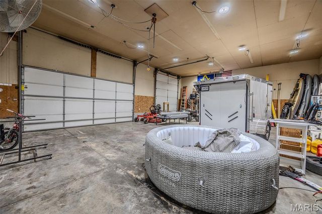 22198 Glencastle Lane, Lebanon, MO 65536