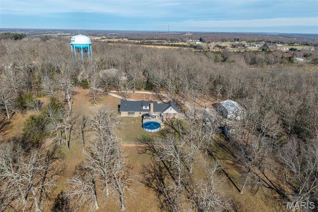 22198 Glencastle Lane, Lebanon, MO 65536