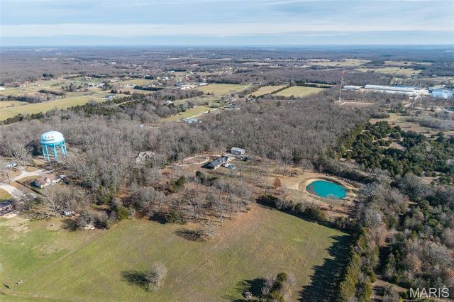 22198 Glencastle Lane, Lebanon, MO 65536