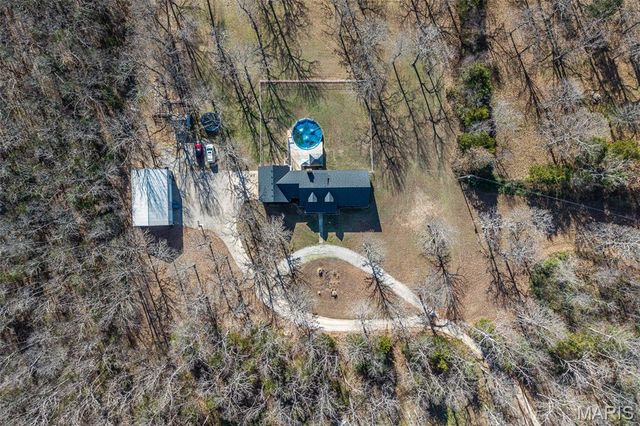 22198 Glencastle Lane, Lebanon, MO 65536