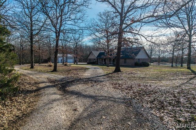 22198 Glencastle Lane, Lebanon, MO 65536