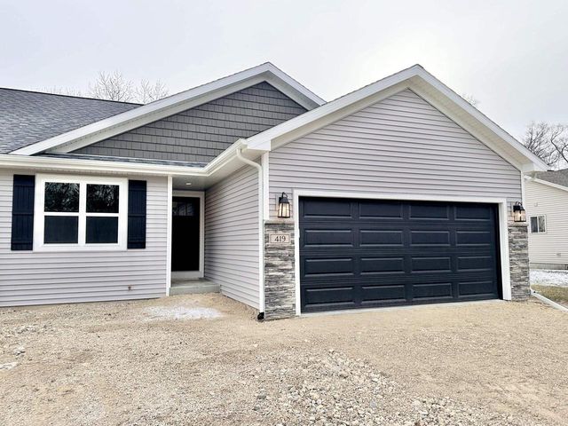 147 Orchid Lane, Stoughton, WI 53589