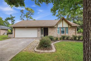 182 Greenleaf Lane, Conroe, TX 77304