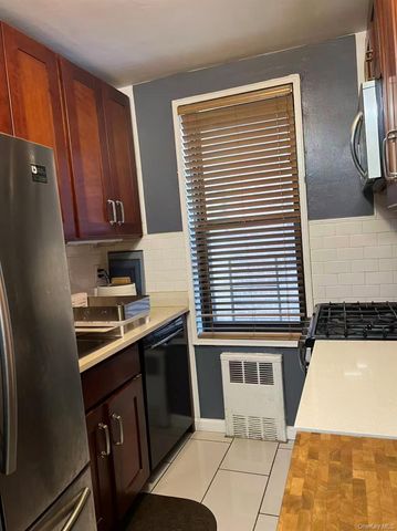 224-24 Union Turnpike 4N, Oakland Gardens, NY 11364