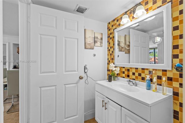 3561 SW 117th Ave 7-206, Miami, FL 33175