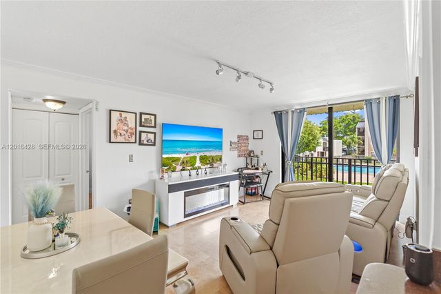 3561 SW 117th Ave 7-206, Miami, FL 33175