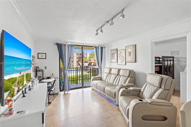 3561 SW 117th Ave 7-206, Miami, FL 33175