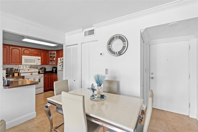 3561 SW 117th Ave 7-206, Miami, FL 33175