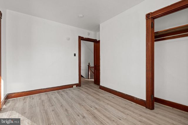 19 W COTTAGE AVE, Millersville, PA 17551