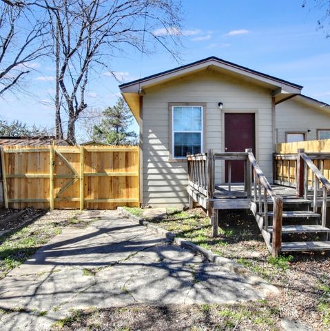 2937 S Adams Street, Fort Worth, TX 76110