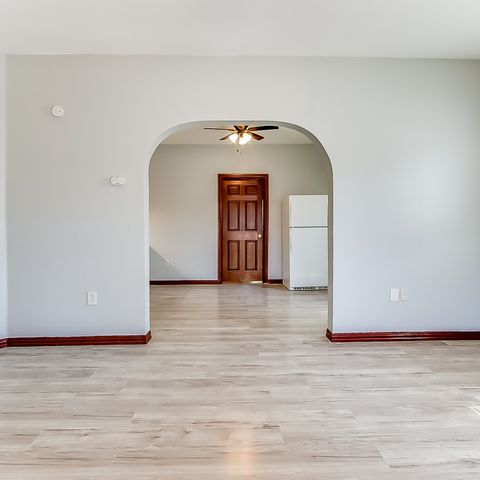 2937 S Adams Street, Fort Worth, TX 76110