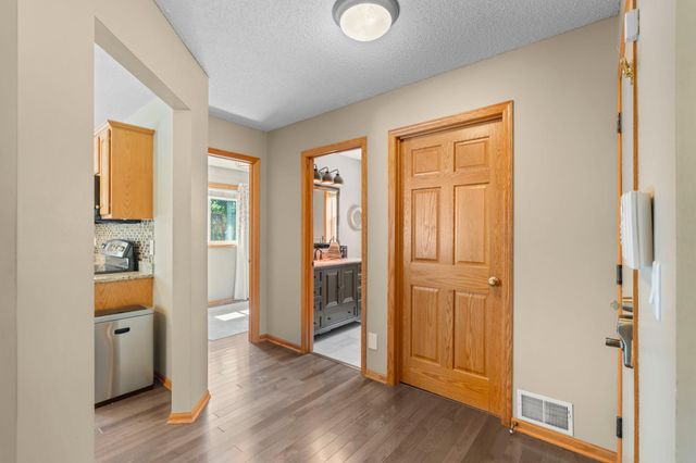 3331 98th Circle N, Brooklyn Park, MN 55443