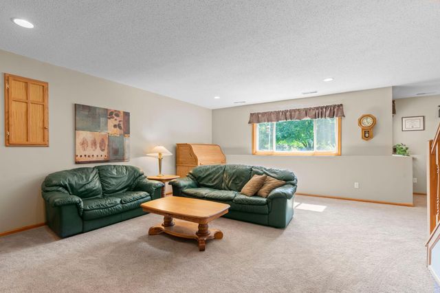 3331 98th Circle N, Brooklyn Park, MN 55443
