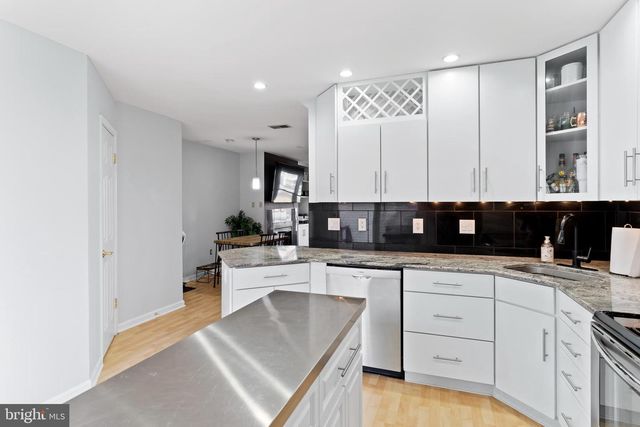 5412 OXFORD DR, Mechanicsburg, PA 17055