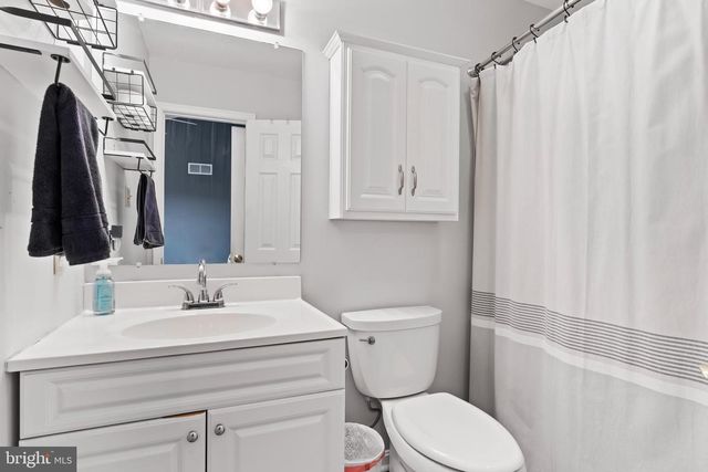 5412 OXFORD DR, Mechanicsburg, PA 17055