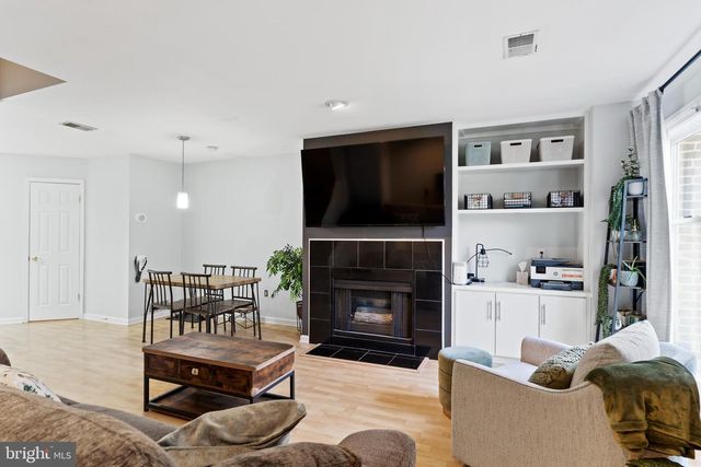 5412 OXFORD DR, Mechanicsburg, PA 17055