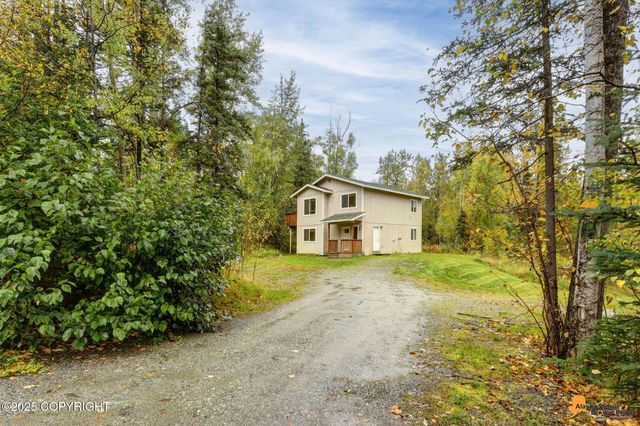 2475 N Raven's Flight Drive, Wasilla, AK 99654