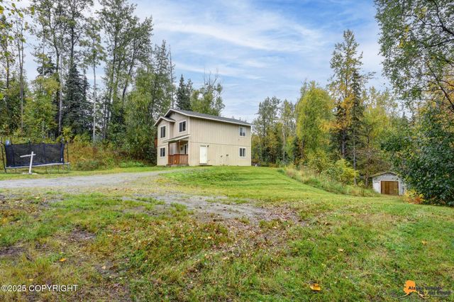 2475 N Raven's Flight Drive, Wasilla, AK 99654