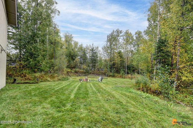 2475 N Raven's Flight Drive, Wasilla, AK 99654