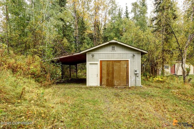 2475 N Raven's Flight Drive, Wasilla, AK 99654