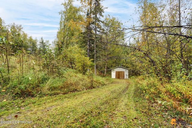 2475 N Raven's Flight Drive, Wasilla, AK 99654
