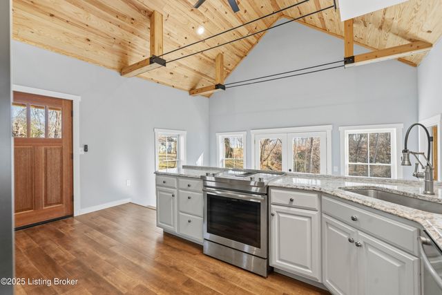 829 Old State Rd, Brandenburg, KY 40108