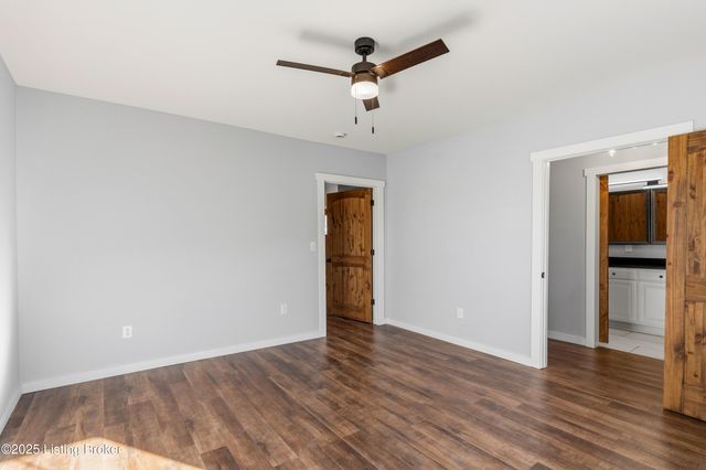 829 Old State Rd, Brandenburg, KY 40108