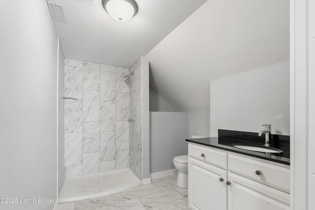 829 Old State Rd, Brandenburg, KY 40108