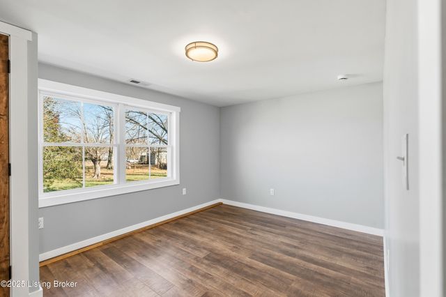 829 Old State Rd, Brandenburg, KY 40108