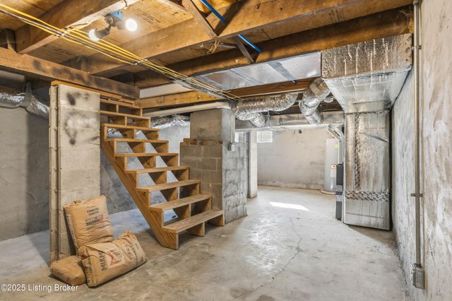 829 Old State Rd, Brandenburg, KY 40108