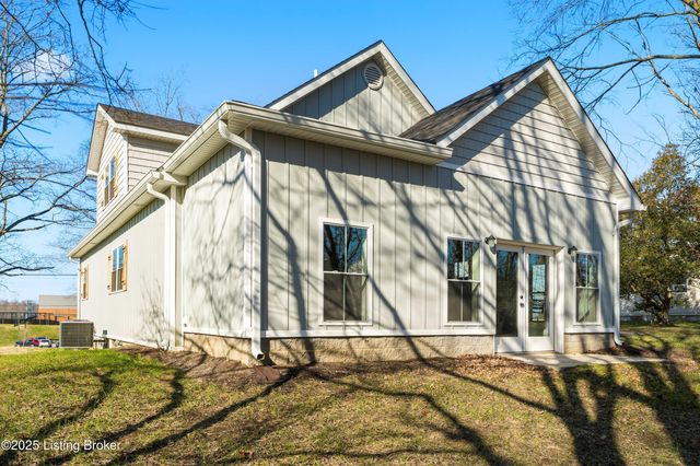 829 Old State Rd, Brandenburg, KY 40108