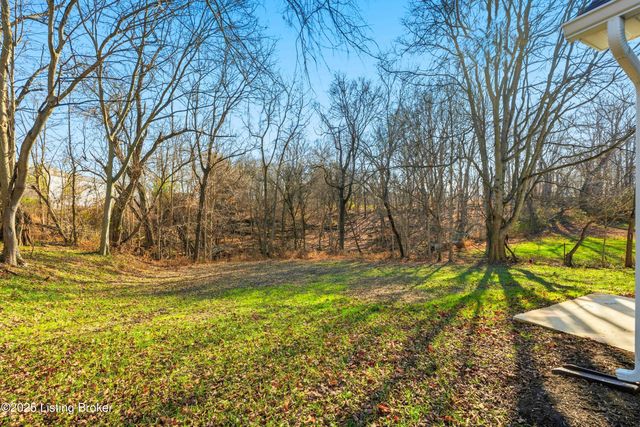 829 Old State Rd, Brandenburg, KY 40108