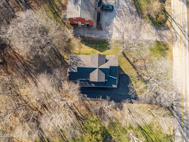 829 Old State Rd, Brandenburg, KY 40108