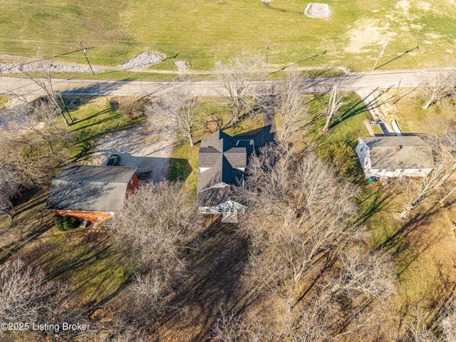 829 Old State Rd, Brandenburg, KY 40108