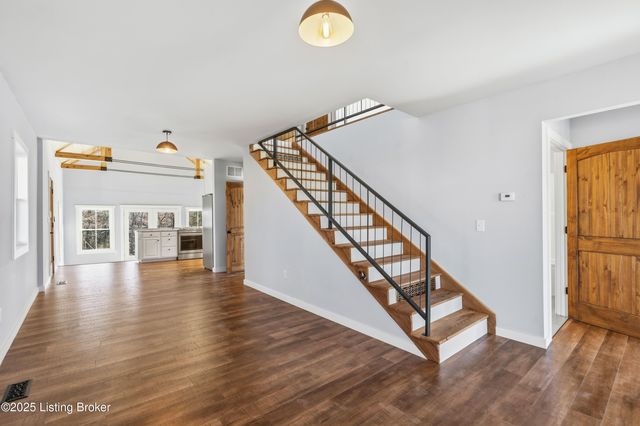 829 Old State Rd, Brandenburg, KY 40108