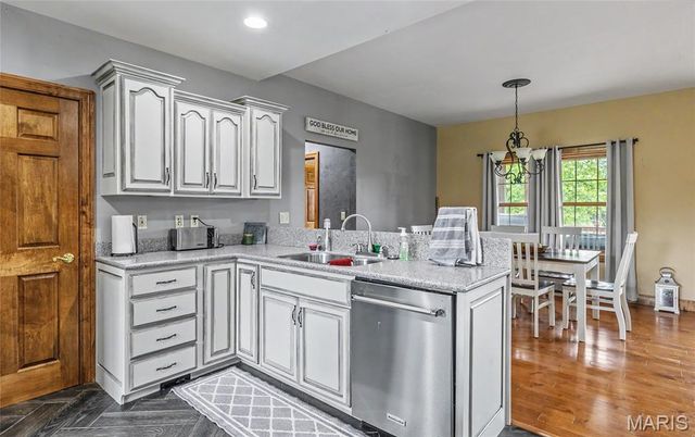446 Cedar Breeze Drive, Sullivan, MO 63080