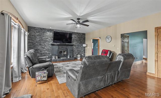 446 Cedar Breeze Drive, Sullivan, MO 63080