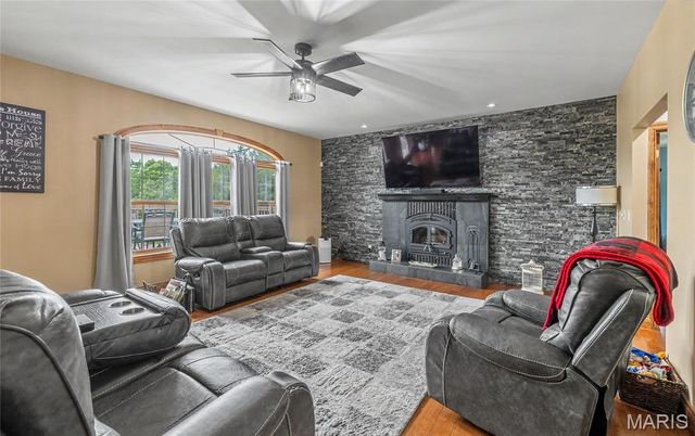 446 Cedar Breeze Drive, Sullivan, MO 63080
