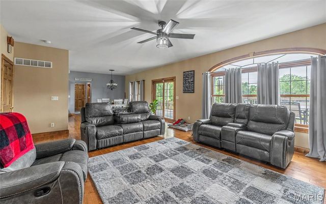 446 Cedar Breeze Drive, Sullivan, MO 63080