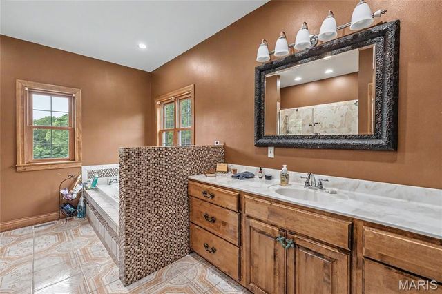 446 Cedar Breeze Drive, Sullivan, MO 63080