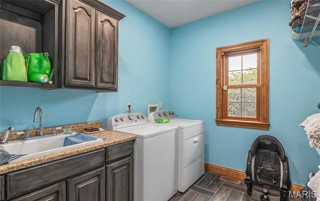 446 Cedar Breeze Drive, Sullivan, MO 63080