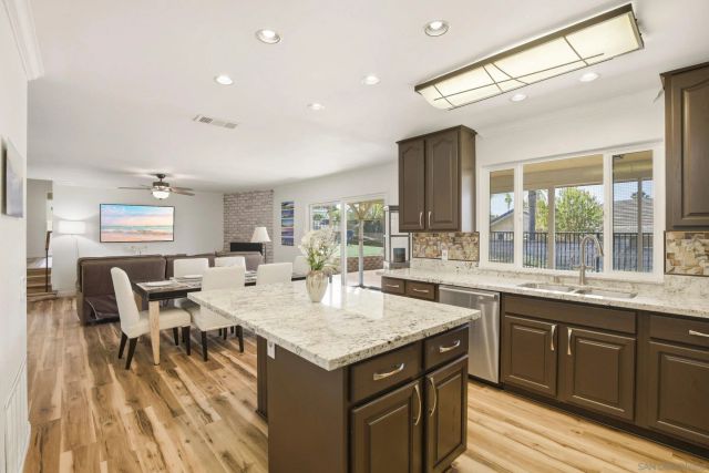 28221 Stonington Way, Escondido, CA 92026