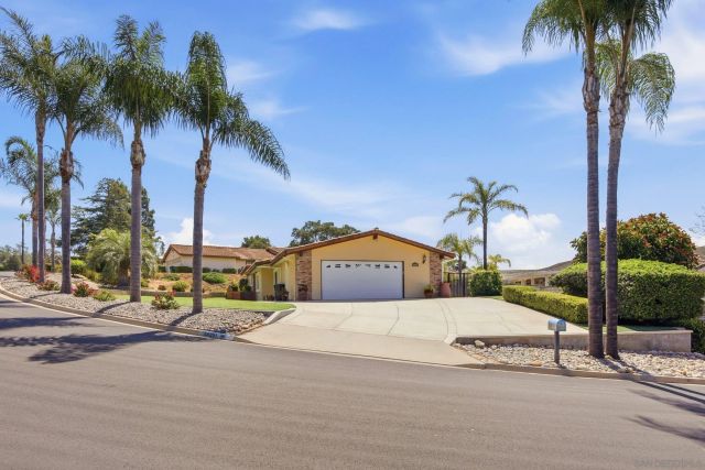28221 Stonington Way, Escondido, CA 92026
