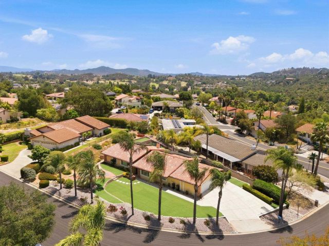 28221 Stonington Way, Escondido, CA 92026