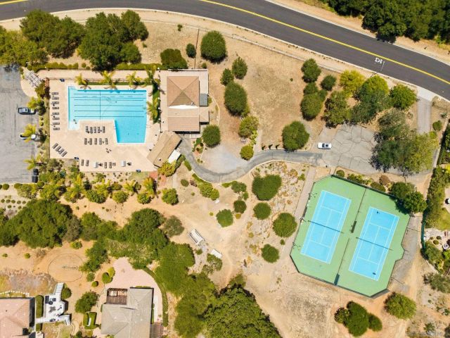 28221 Stonington Way, Escondido, CA 92026