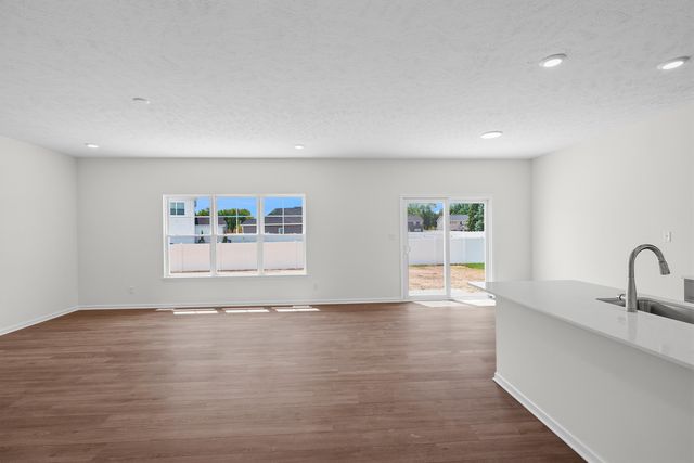 463 E 130th Avenue, Crown Point, IN 46307