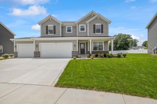 463 E 130th Avenue, Crown Point, IN 46307