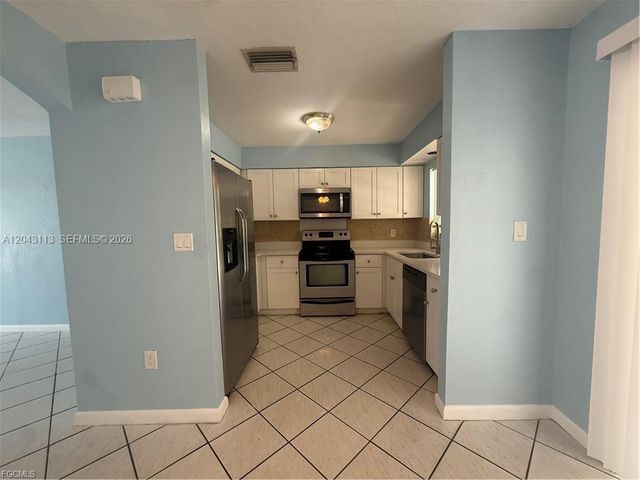 257 CAPE CORAL PKY E B, Cape Coral, FL 33904