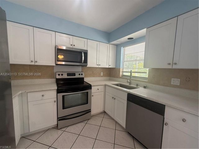257 CAPE CORAL PKY E B, Cape Coral, FL 33904